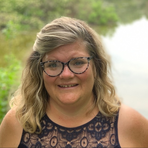 Meet your Posher, Heather - Picture 1 of 1